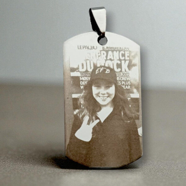 La-PAUSE-PHOTO-pendentif-gravure-photo